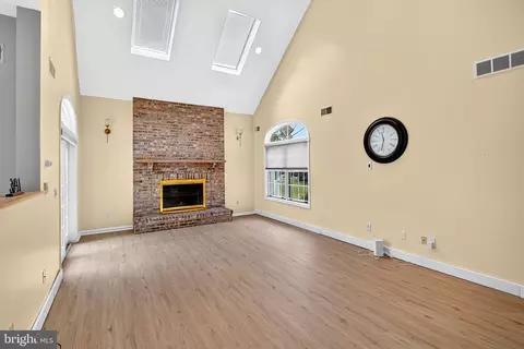 Living - 15 Scenic Dr, Ewing, NJ 08628 photo 6 of 7