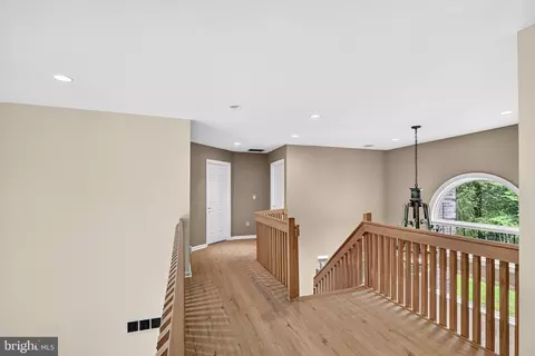 Entry Way - 15 Scenic Dr, Ewing, NJ 08628 photo 3 of 3