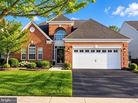 24 Monte Carlo Dr, Hamilton, NJ 08691