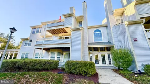 304 Trinity Ct #9, Princeton, NJ 08540