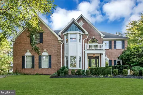 8 Endicott Ln, Princeton Junction, NJ 08550