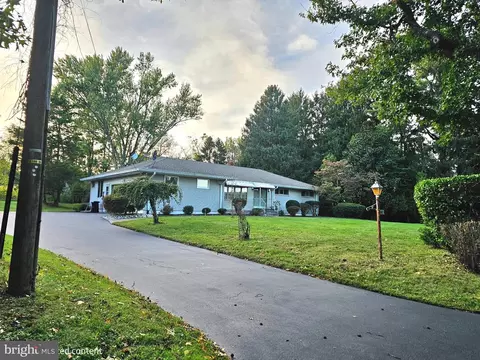 247 Robbinsville Edinburg Rd, Princeton Junction, NJ 08550