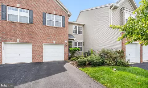 99 Warwick Rd, Princeton Junction, NJ 08550