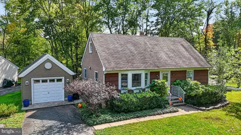 79 Taylor Ter, Hopewell, NJ 08525