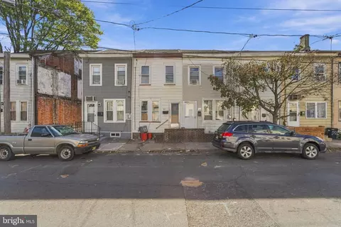 733 Adeline St, Trenton, NJ 08611