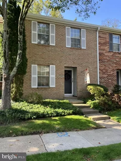 52 Sycamore Ct, Lawrenceville, NJ 08648