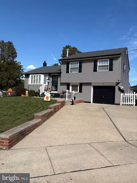 4 Bow Rd, Trenton, NJ 08690
