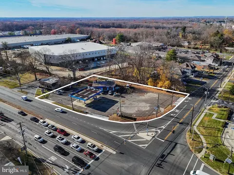 1118 Us Highway 130, Robbinsville, NJ 08691