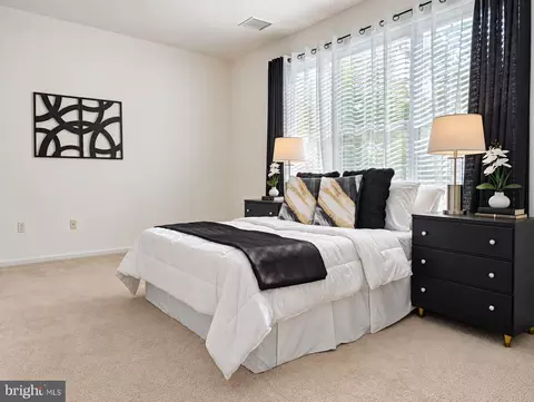 Bedroom - 314 Timberlake Dr, Ewing, NJ 08618 photo 2 of 4
