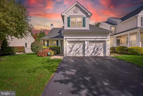 36 Stoneridge Dr, Robbinsville, NJ 08691