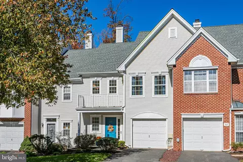 505 Tuxford Ct, Pennington, NJ 08534