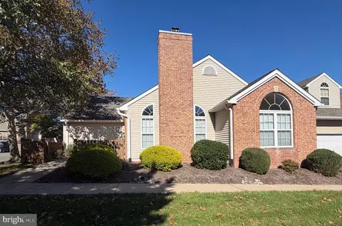 132 Woolsey Ct, Pennington, NJ 08534
