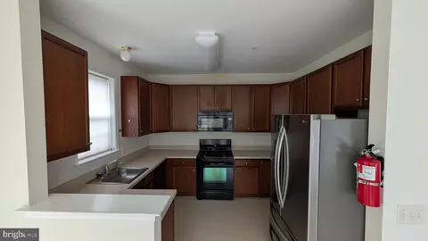 Entry Way - 528 Timberlake Dr, Ewing, NJ 08618 photo 1 of 7