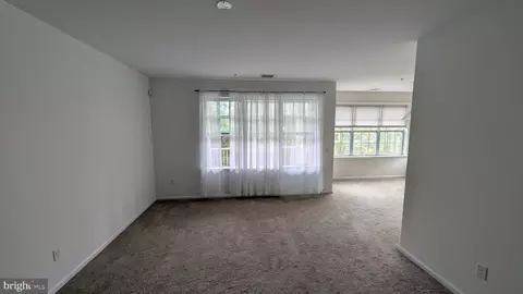 Living - 528 Timberlake Dr, Ewing, NJ 08618 photo 4 of 4
