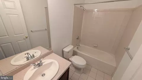 Entry Way - 528 Timberlake Dr, Ewing, NJ 08618 photo 5 of 7