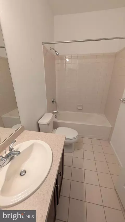 Bath - 528 Timberlake Dr, Ewing, NJ 08618 photo 3 of 3