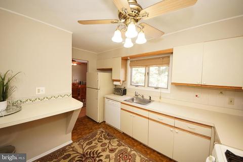 14 Cambridge, Ewing, NJ 08628 photo 11