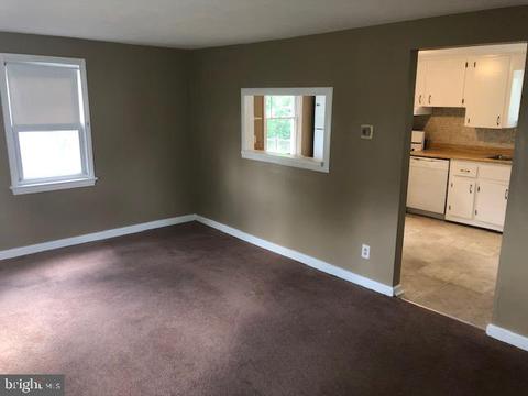 28 Pennwood Dr, Ewing, NJ 08638 photo 5