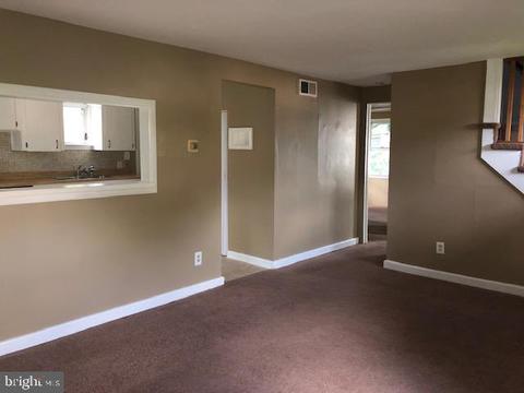 28 Pennwood Dr, Ewing, NJ 08638 photo 4