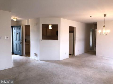525 Silvia, Ewing, NJ 08628 photo 4