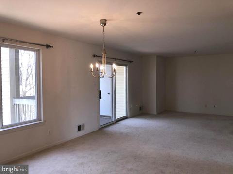525 Silvia, Ewing, NJ 08628 photo 5