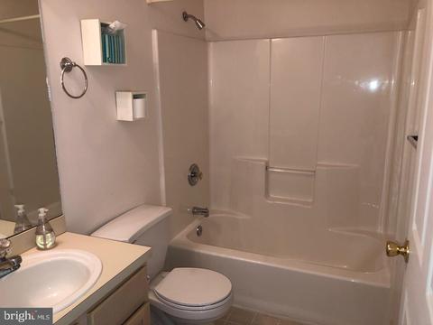 525 Silvia, Ewing, NJ 08628 photo 12