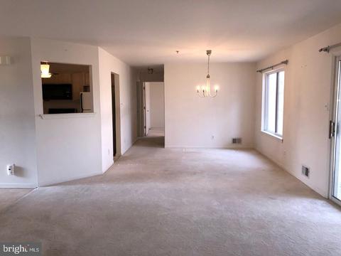 525 Silvia, Ewing, NJ 08628 photo 6