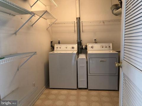 525 Silvia, Ewing, NJ 08628 photo 14