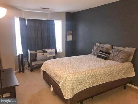 152 Mill Run E, Hightstown, NJ 08520 photo 4