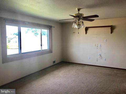 18 Edgemont Rd, Hamilton, NJ 08620 photo 4