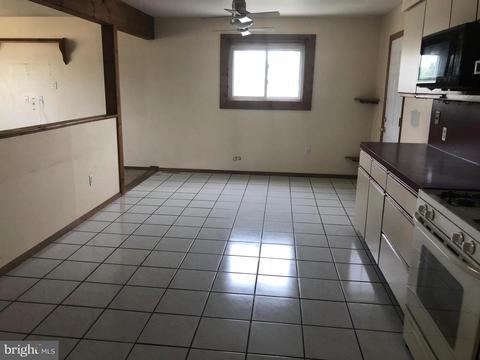 18 Edgemont Rd, Hamilton, NJ 08620 photo 6