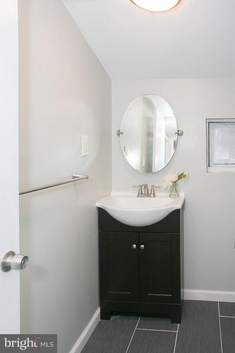 210 Maxwell Dr Maxwell, Hamilton, NJ 08610 photo 22