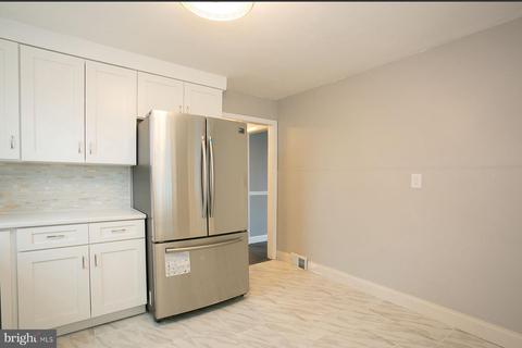 210 Maxwell Dr Maxwell, Hamilton, NJ 08610 photo 10