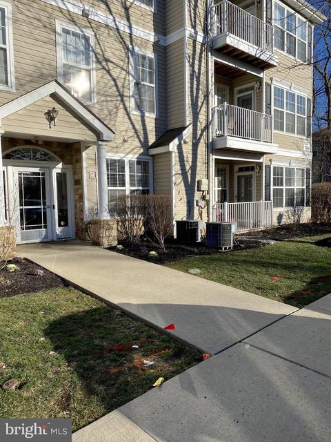 74 Kyle Way, Ewing, NJ 08628 photo 1