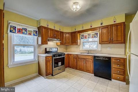 400 Sutherland Rd, Ewing, NJ 08618 photo 10