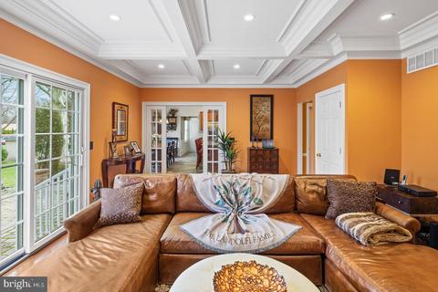 1 Rose Everett Ct, Hamilton, NJ 08690 photo 10