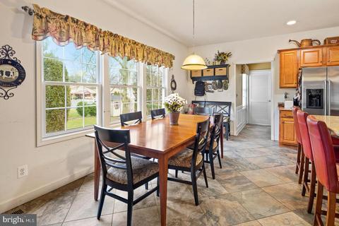 1 Rose Everett Ct, Hamilton, NJ 08690 photo 13