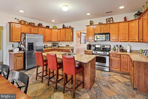 1 Rose Everett Ct, Hamilton, NJ 08690 photo 12