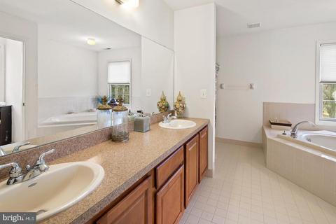 1 Rose Everett Ct, Hamilton, NJ 08690 photo 24