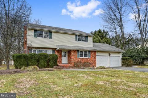 6 Bedford Dr, Ewing, NJ 08628 photo 2