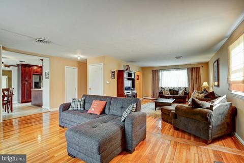 6 Bedford Dr, Ewing, NJ 08628 photo 11