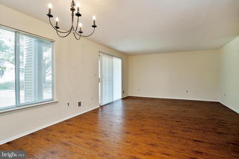 421 Silvia, Ewing, NJ 08628 photo 6