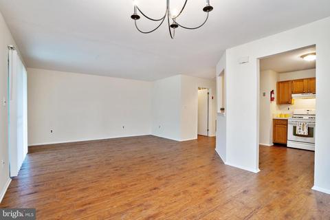 421 Silvia, Ewing, NJ 08628 photo 7