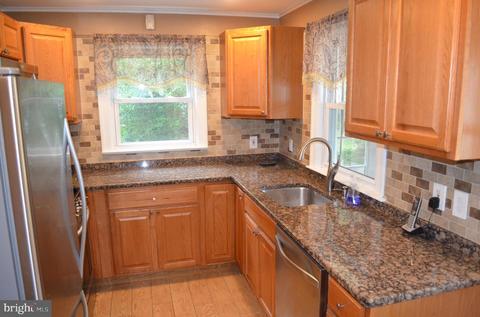 762 Lower Ferry Rd, Ewing, NJ 08628 photo 2