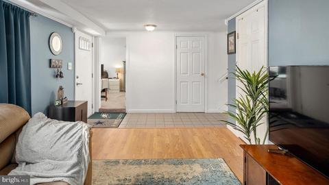 41 Jonathan Dr, Hamilton, NJ 08619 photo 4