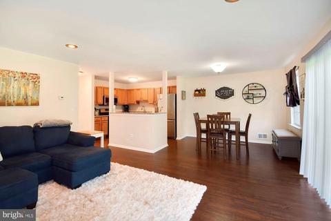 104 Violet Ln, Ewing, NJ 08628 photo 4