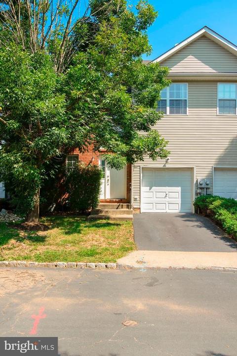 104 Violet Ln, Ewing, NJ 08628 photo 1