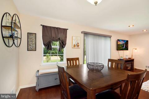 104 Violet Ln, Ewing, NJ 08628 photo 6
