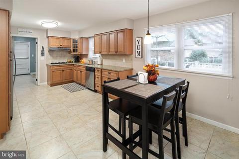59 Brophy, Ewing, NJ 08638 photo 11