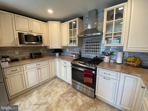 281 Watson Ave, Hamilton, NJ 08610 photo 4